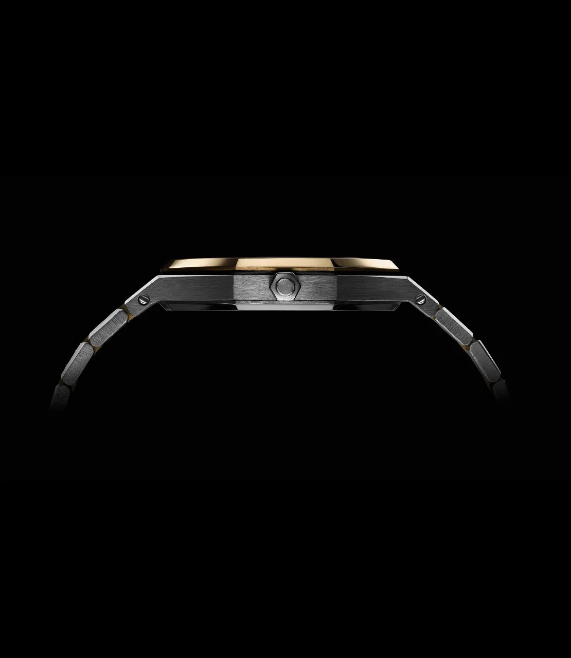 Side view of the Royal Oak wristwatch, reference 4100SA, 1979
