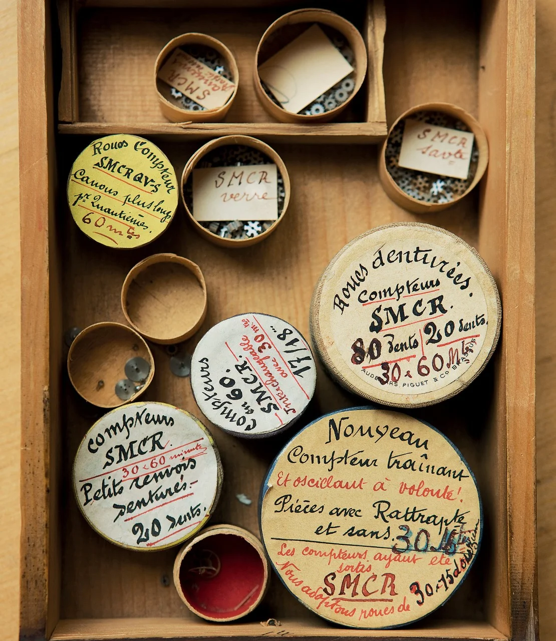 2020. Movement components from the 1900s.