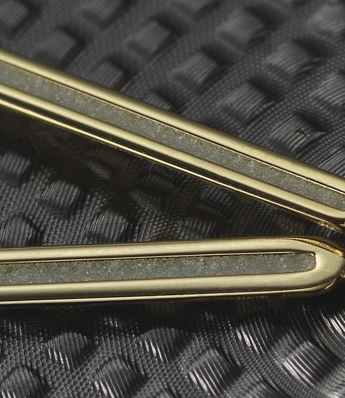 1978. Close-up on the baignoire-shaped hands, Model 5402BA.