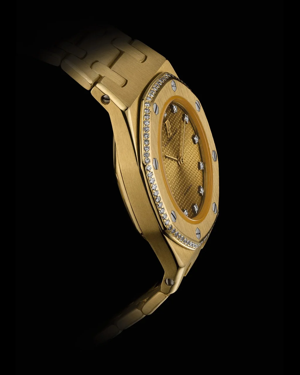 Side view of the Royal Oak wristwatch, reference 8756BA, 1980