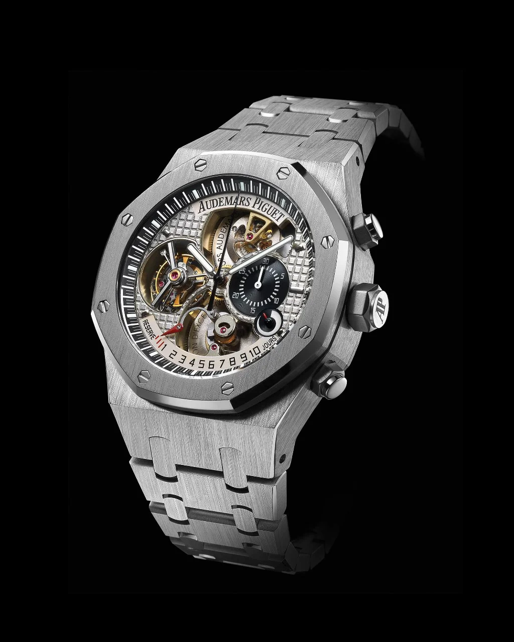 Close up of the Tradition d'Excellence No.4, Royal Oak collection