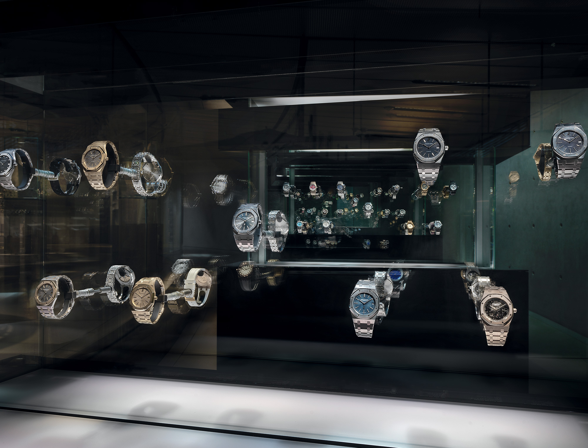 Dive into the Royal Oak's history - AP Chronicles - Audemars Piguet